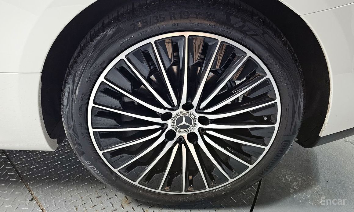  Mercedes-Benz CLE-Class