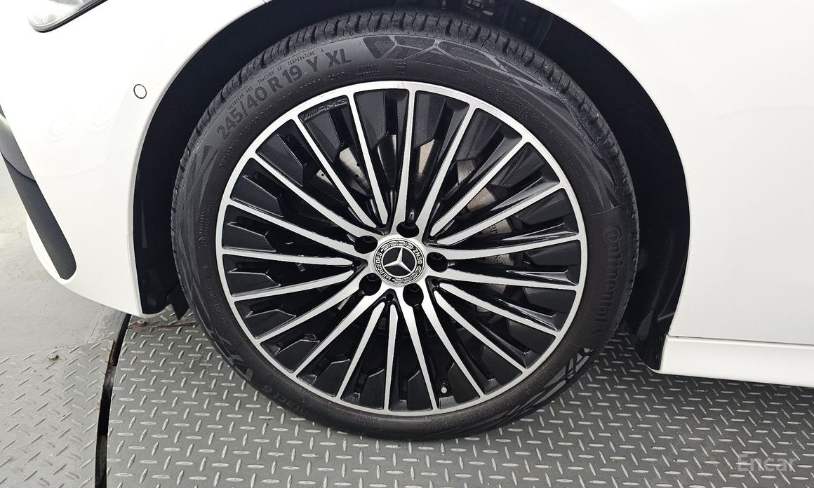  Mercedes-Benz CLE-Class