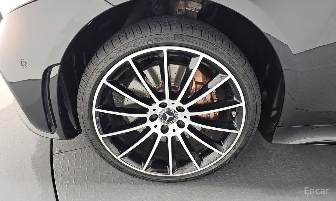  Mercedes-Benz CLS-Class