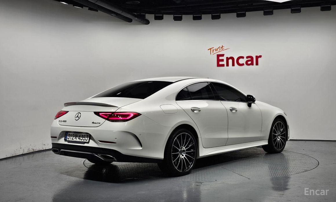  Mercedes-Benz CLS-Class