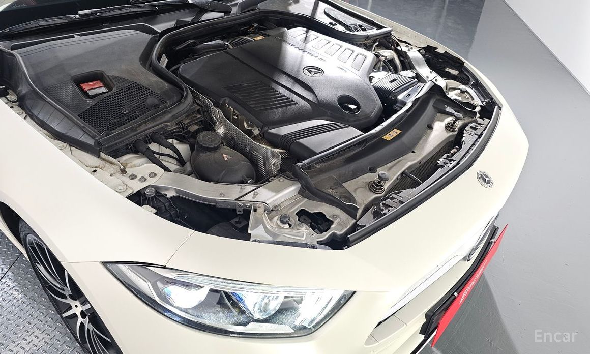  Mercedes-Benz CLS-Class