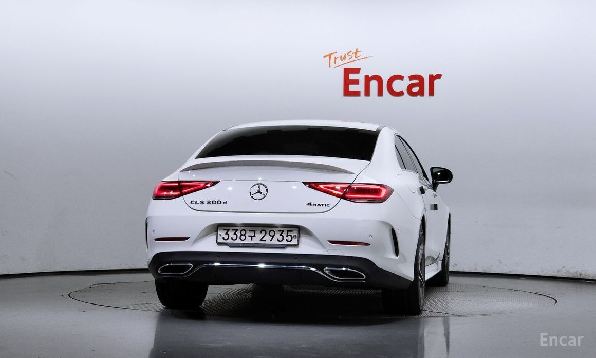  Mercedes-Benz CLS-Class