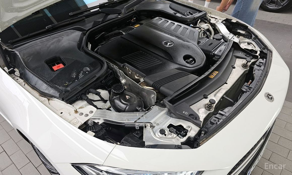  Mercedes-Benz CLS-Class