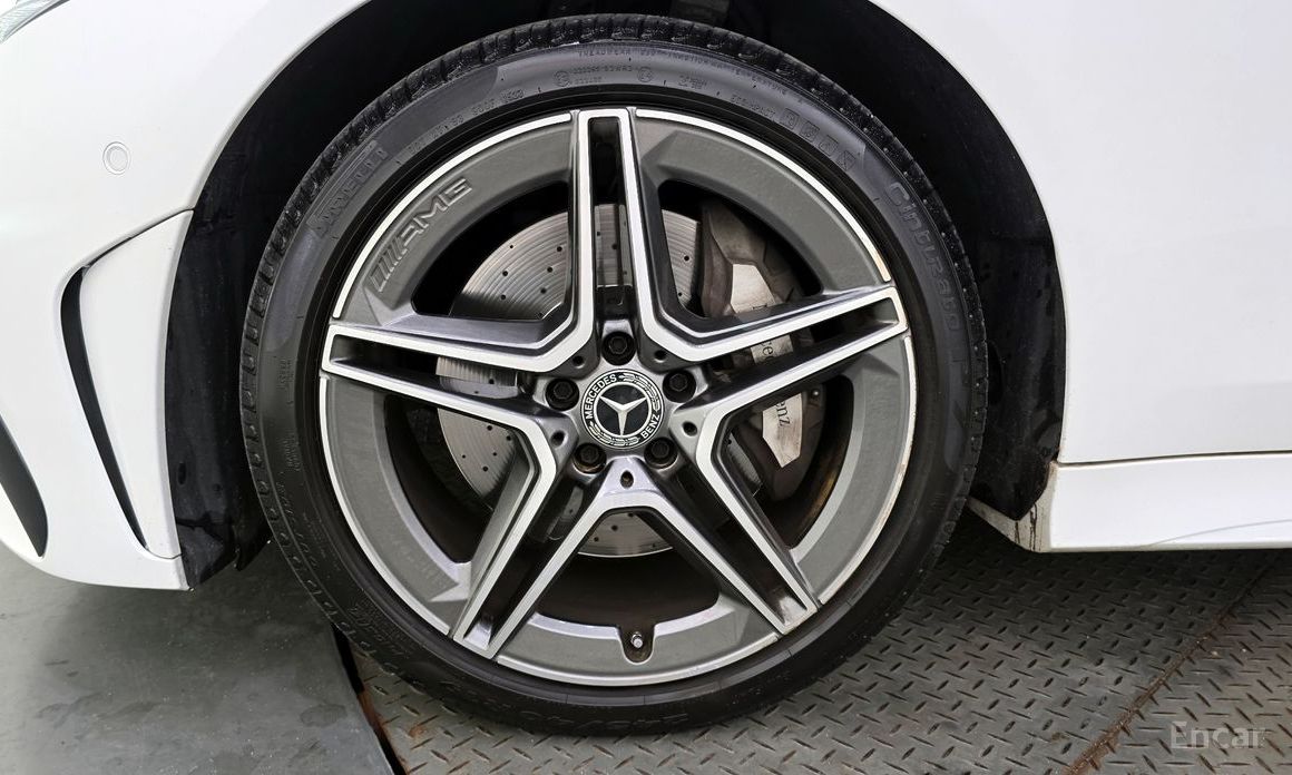  Mercedes-Benz CLS-Class