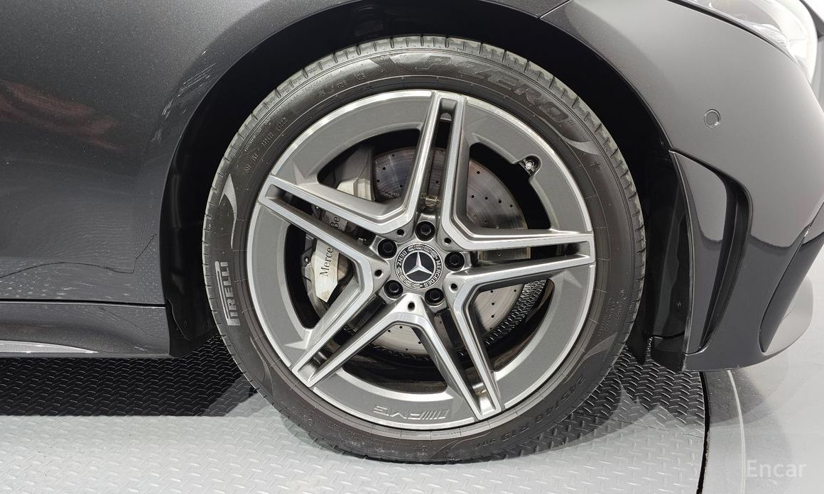  Mercedes-Benz CLS-Class