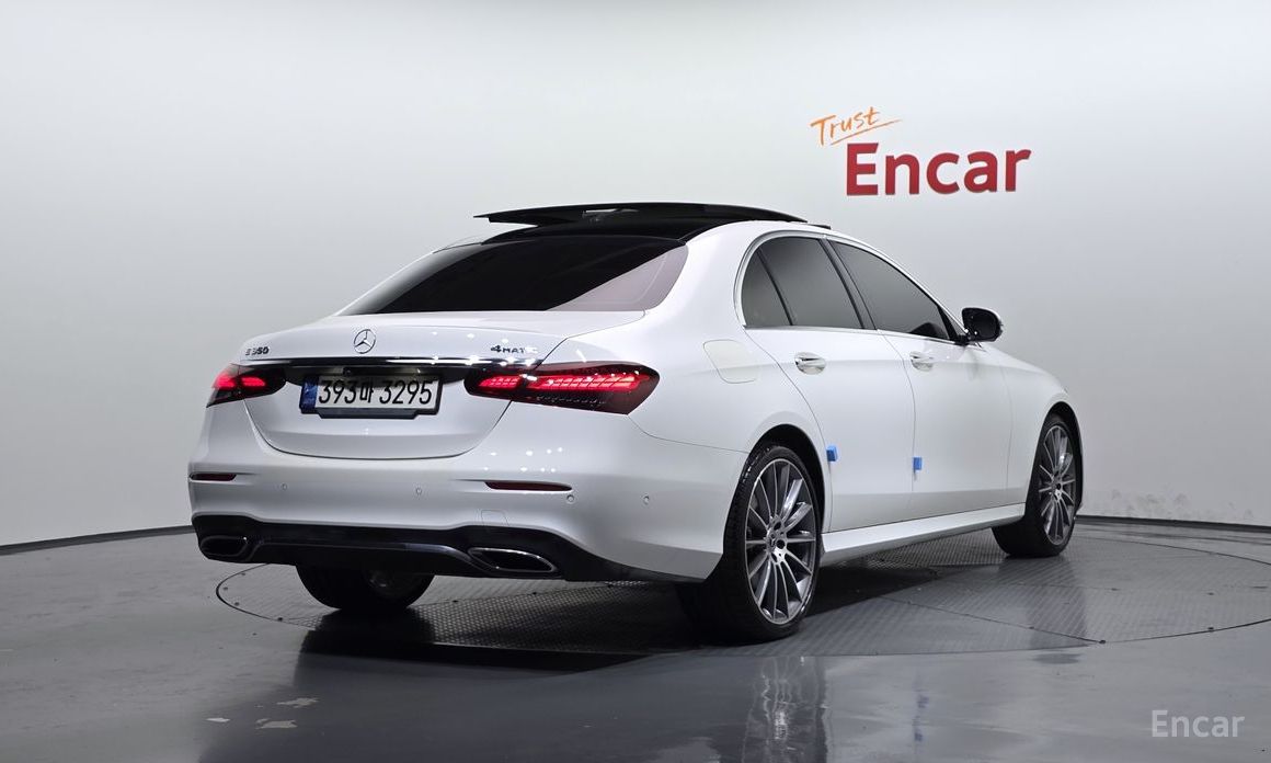  Mercedes-Benz E-Class