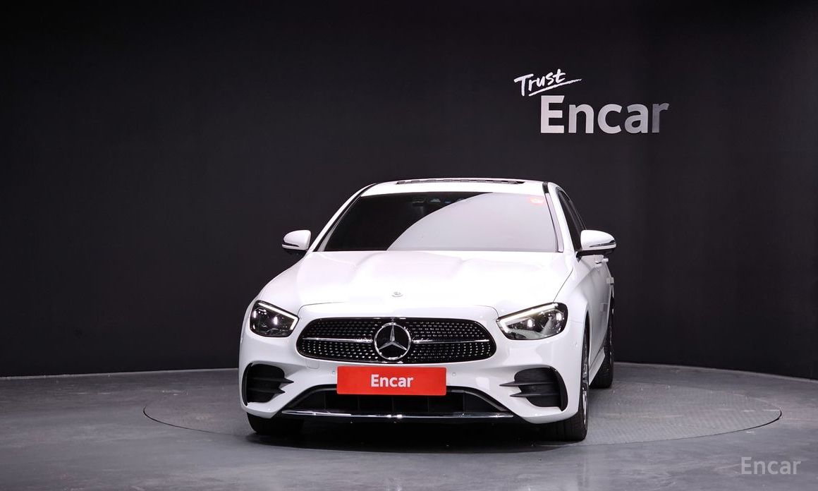  Mercedes-Benz E-Class