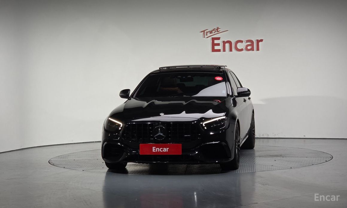  Mercedes-Benz E-Class