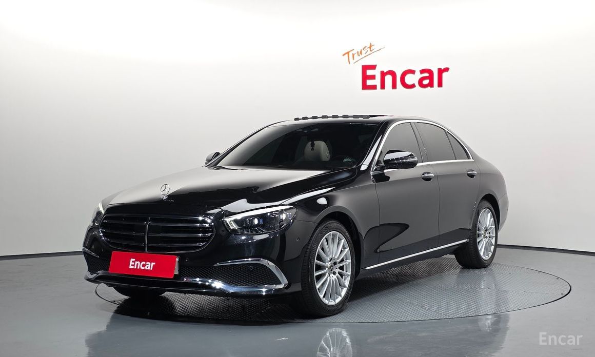  Mercedes-Benz E-Class