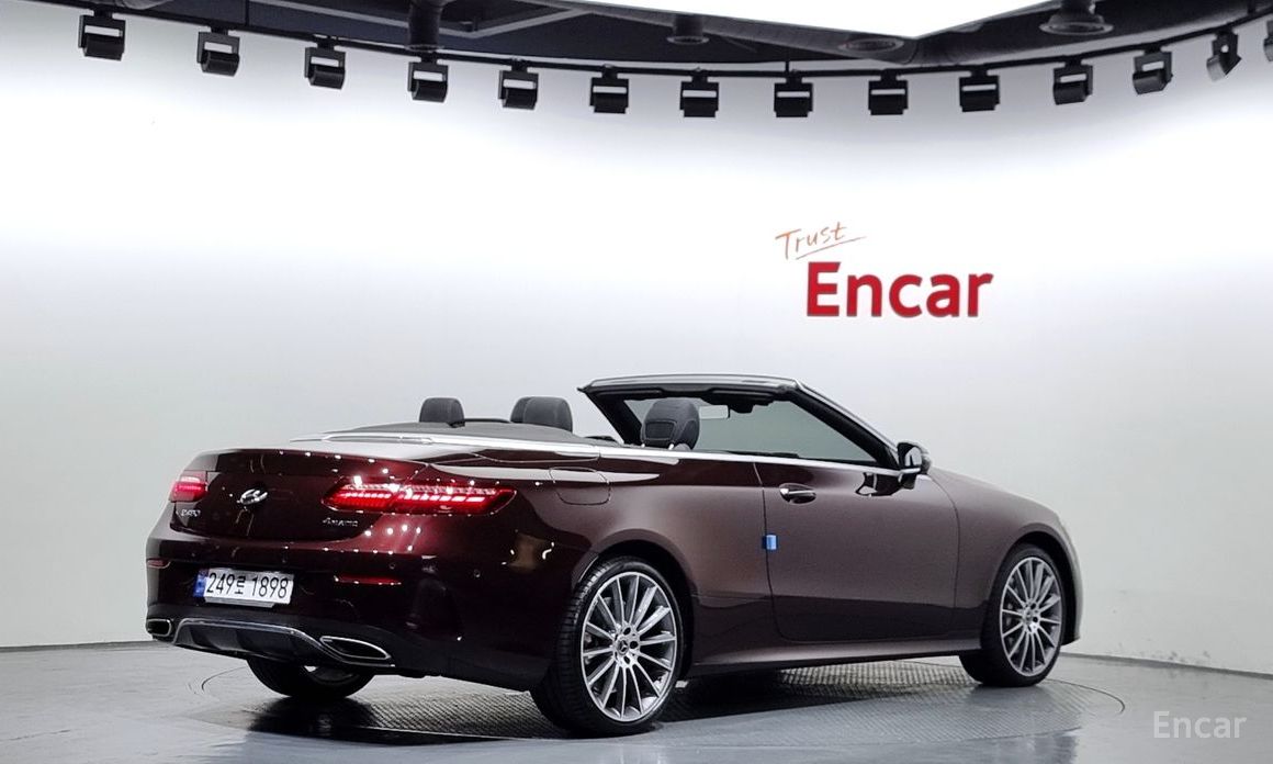  Mercedes-Benz E-Class