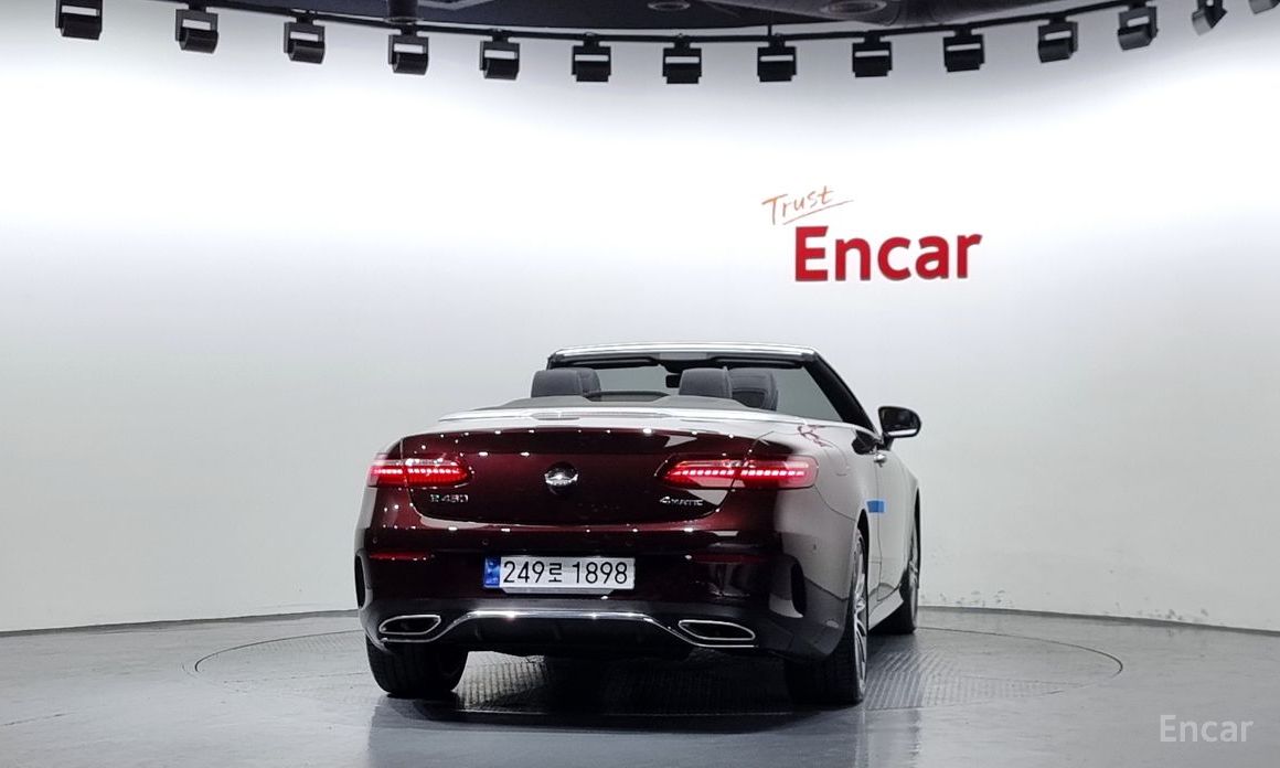  Mercedes-Benz E-Class