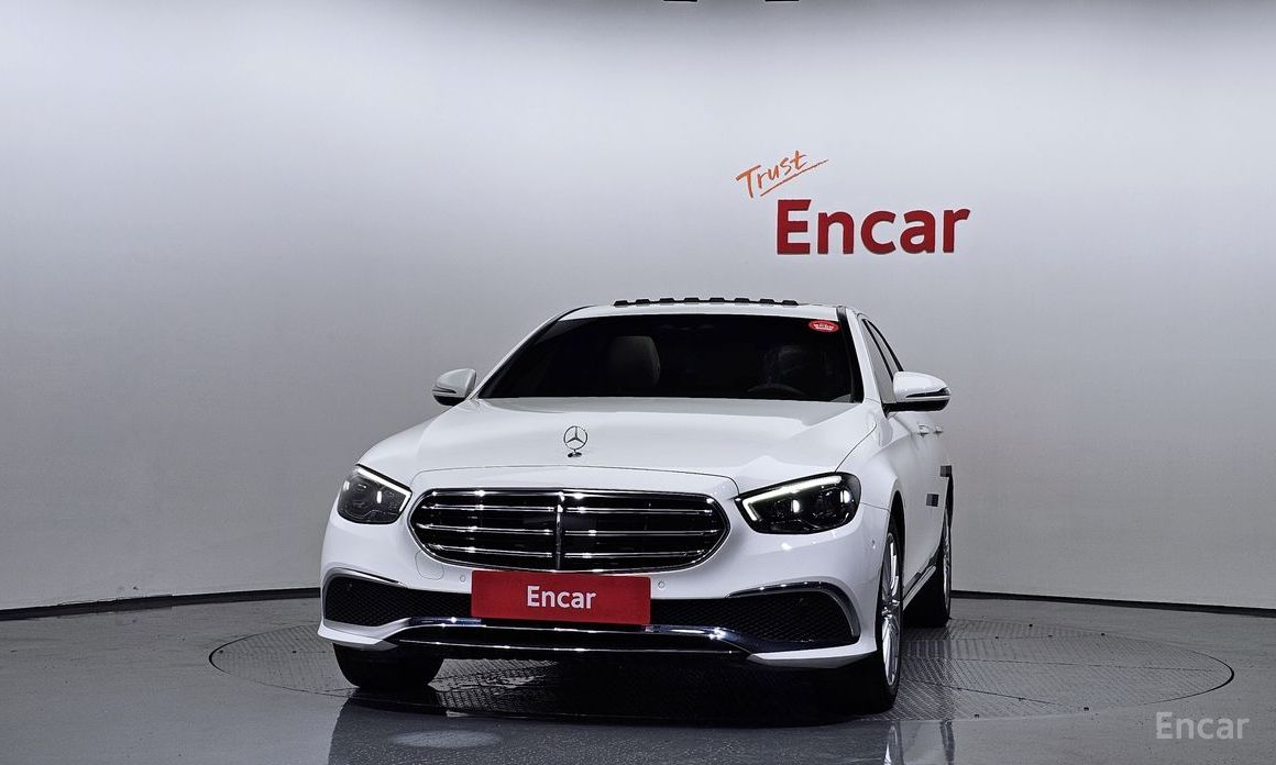  Mercedes-Benz E-Class