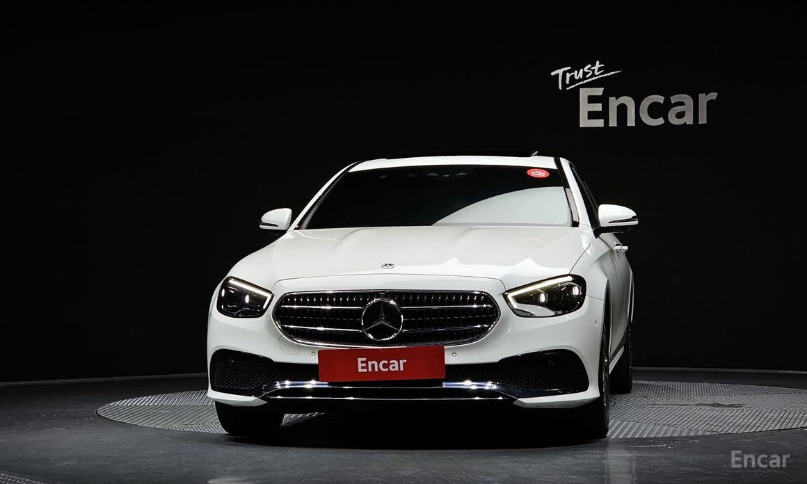  Mercedes-Benz E-Class