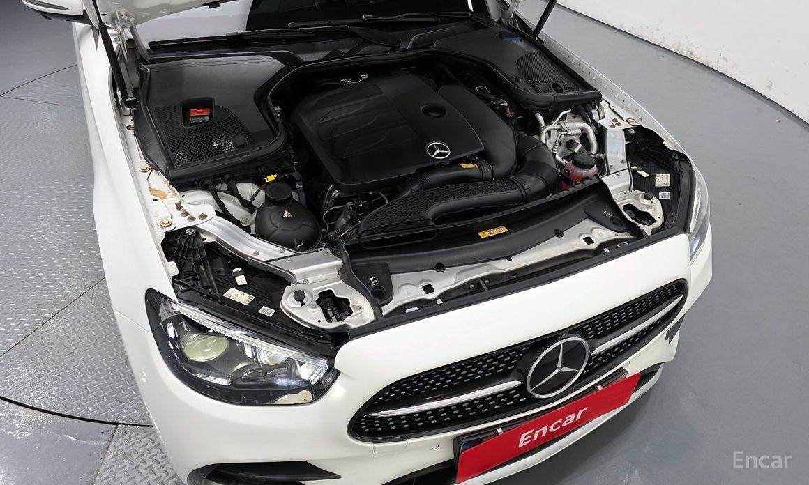  Mercedes-Benz E-Class