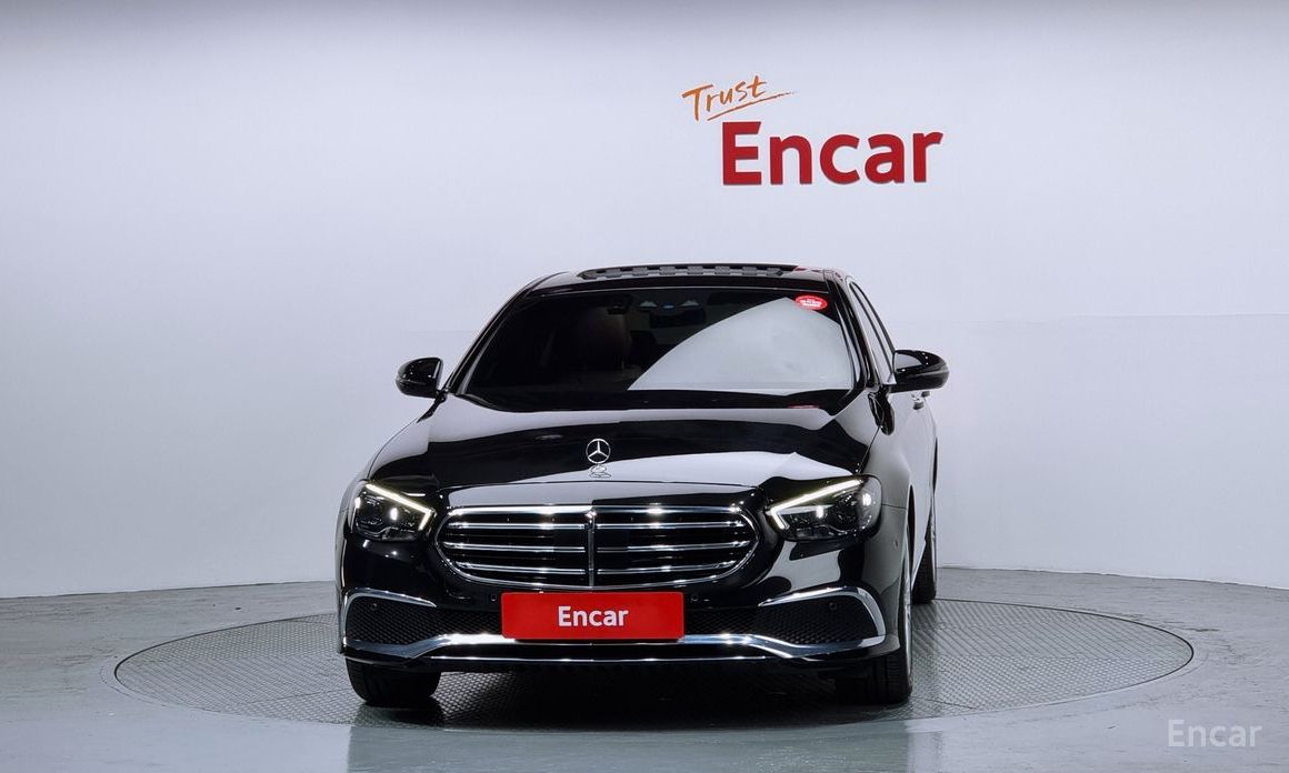  Mercedes-Benz E-Class