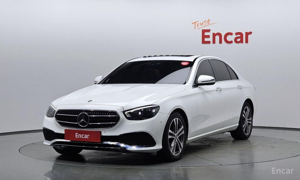  Mercedes-Benz E-Class