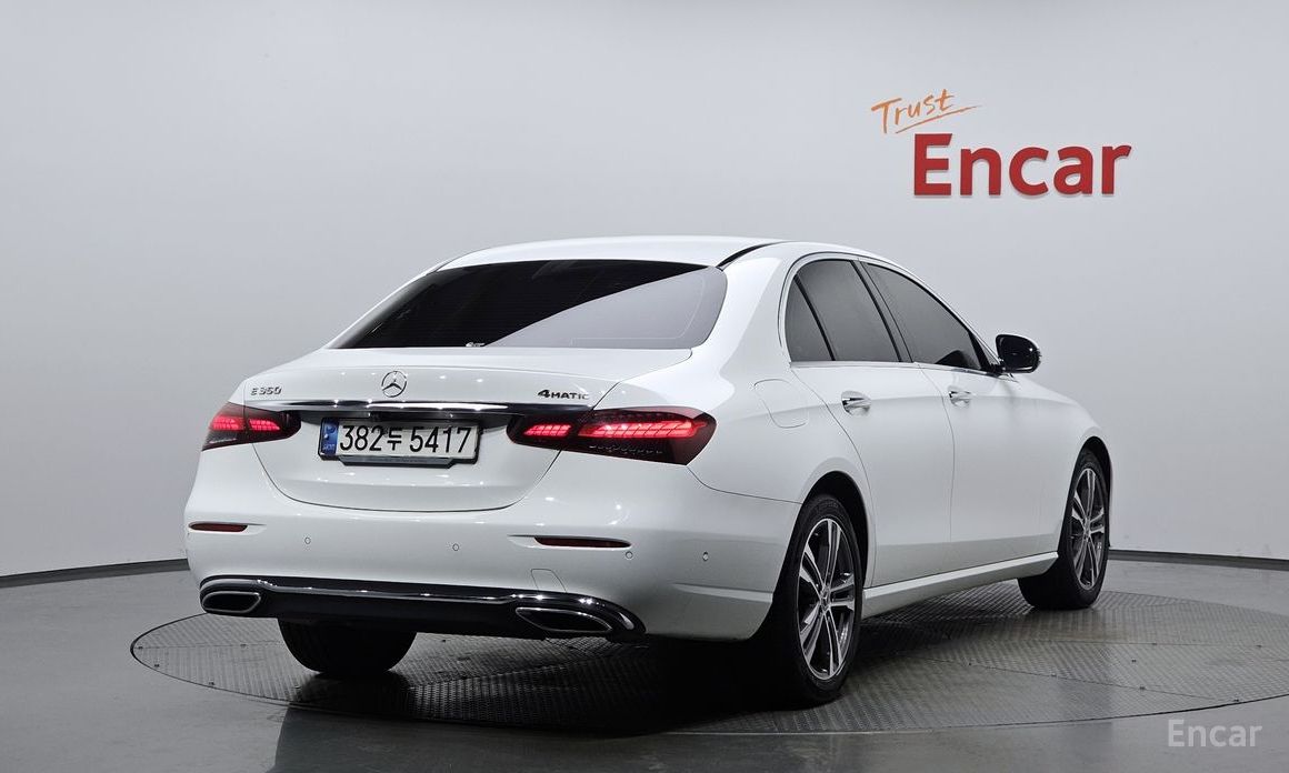  Mercedes-Benz E-Class