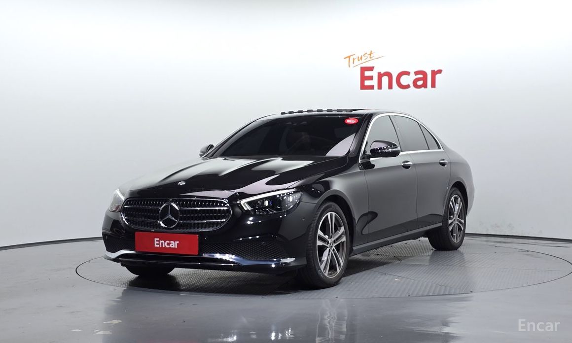  Mercedes-Benz E-Class