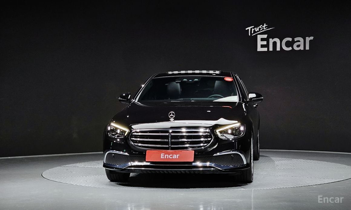  Mercedes-Benz E-Class