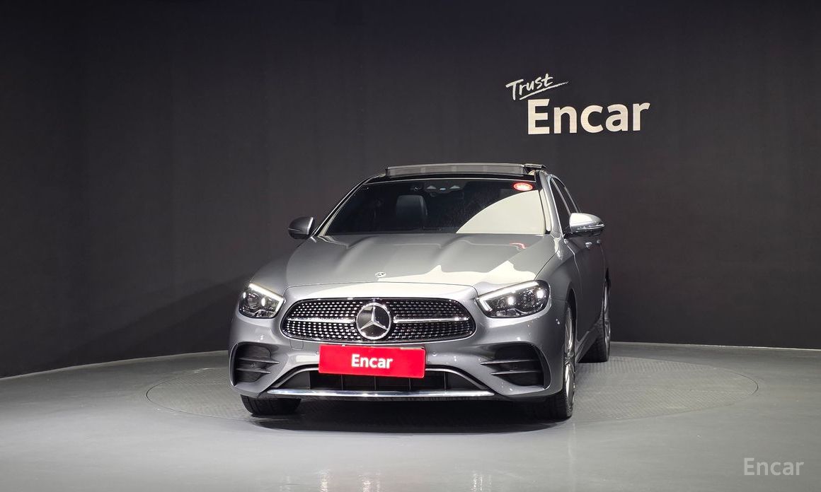  Mercedes-Benz E-Class