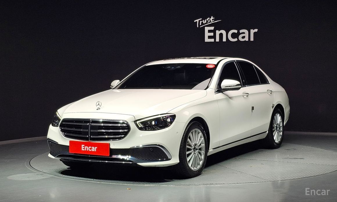  Mercedes-Benz E-Class