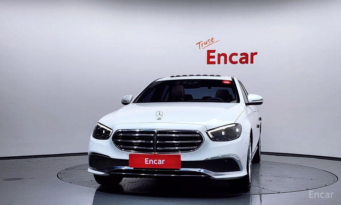  Mercedes-Benz E-Class