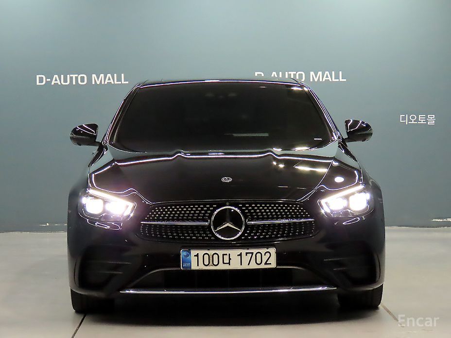  Mercedes-Benz E-Class