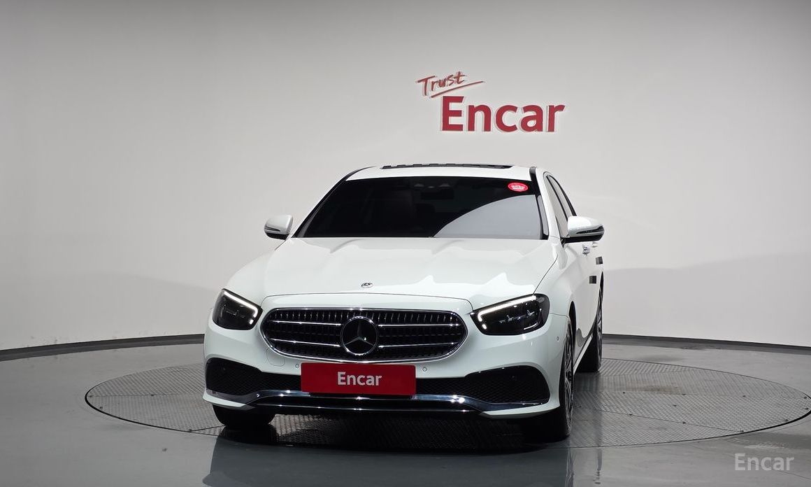  Mercedes-Benz E-Class