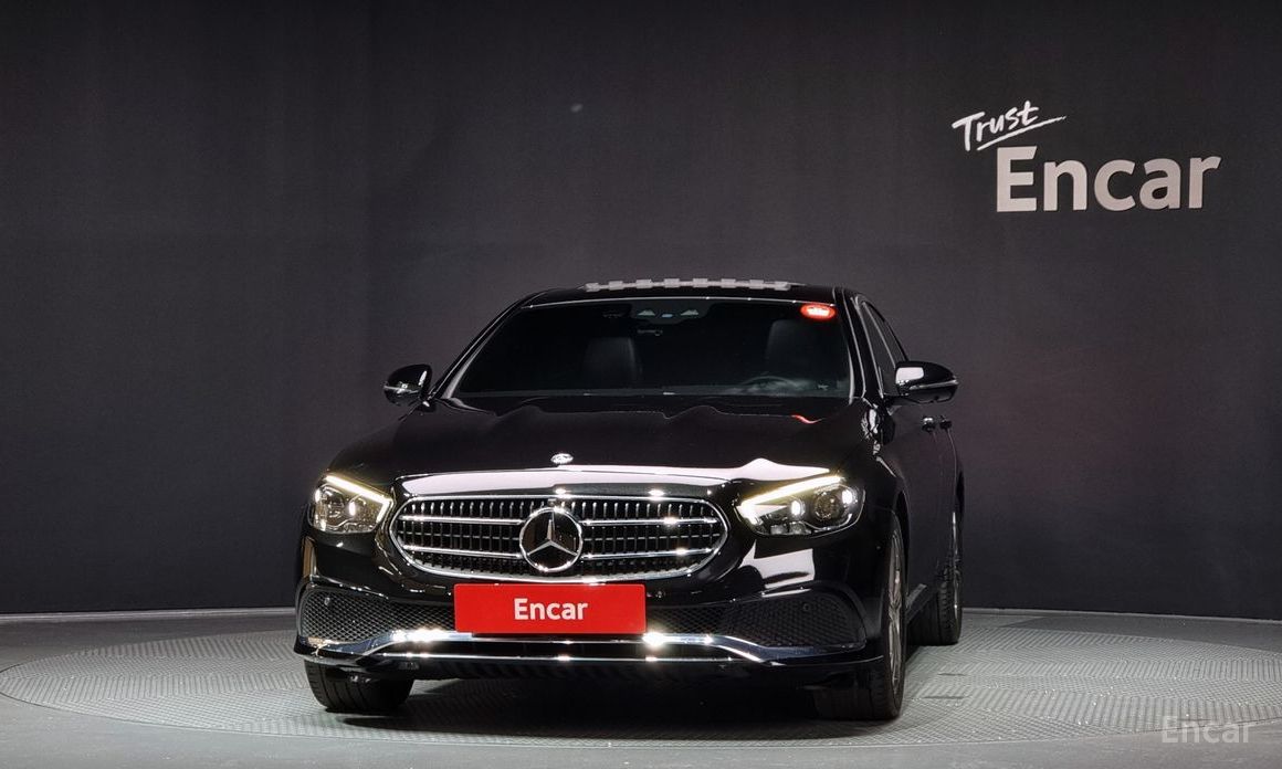  Mercedes-Benz E-Class