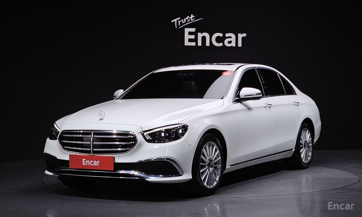  Mercedes-Benz E-Class