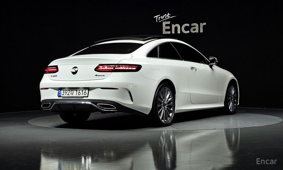  Mercedes-Benz E-Class