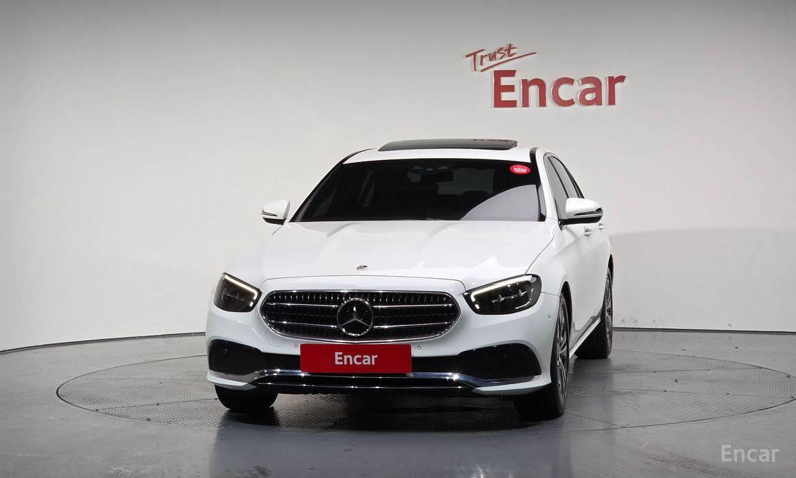  Mercedes-Benz E-Class