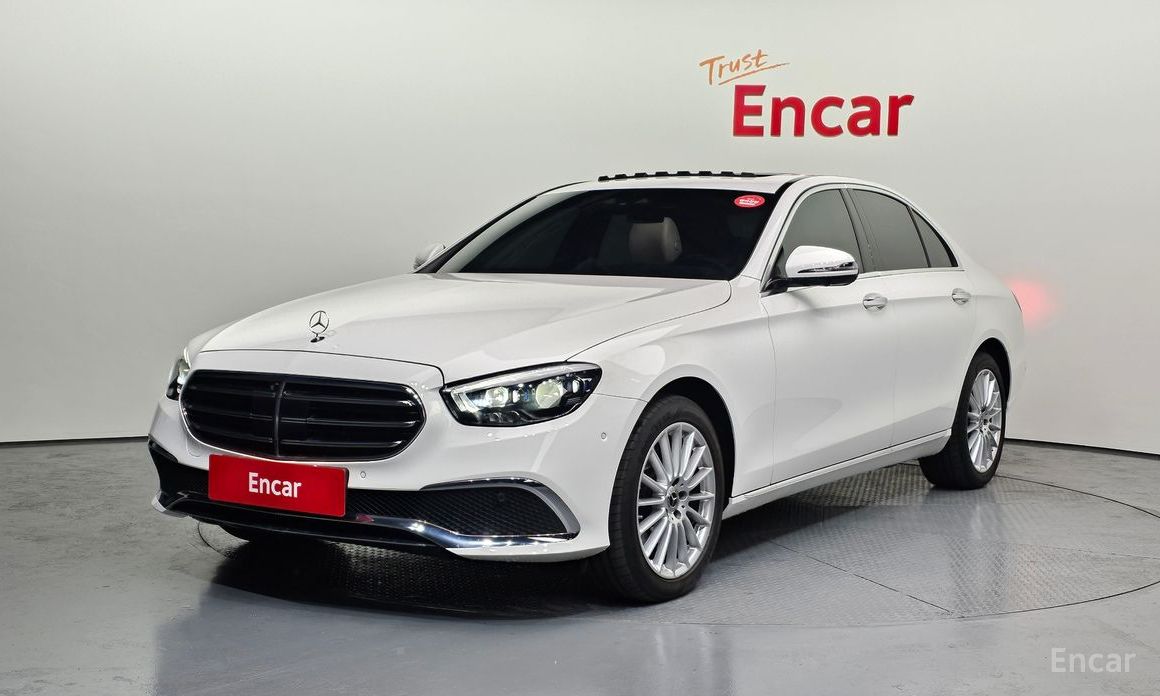  Mercedes-Benz E-Class