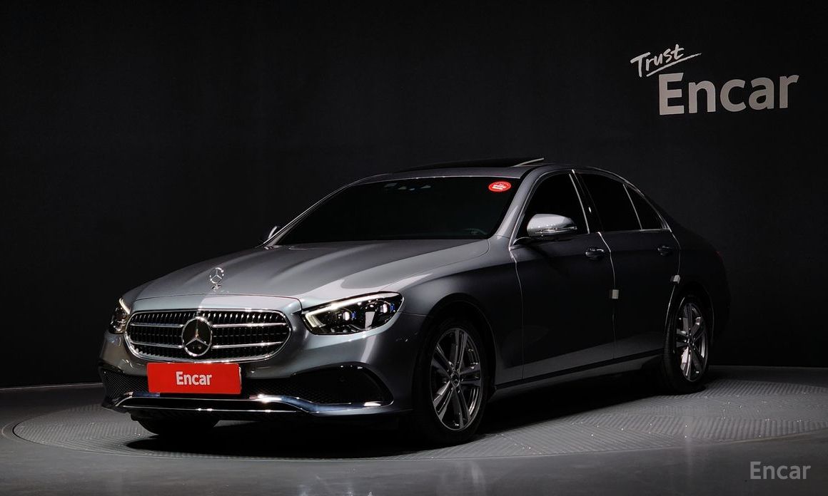  Mercedes-Benz E-Class