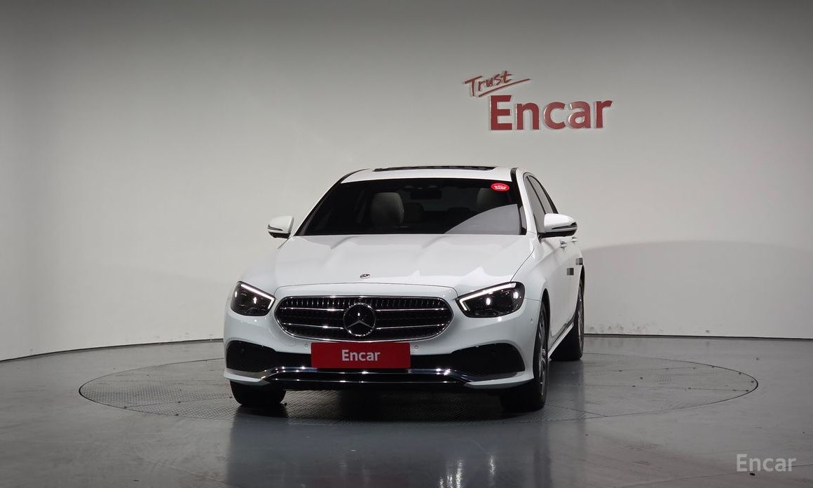  Mercedes-Benz E-Class