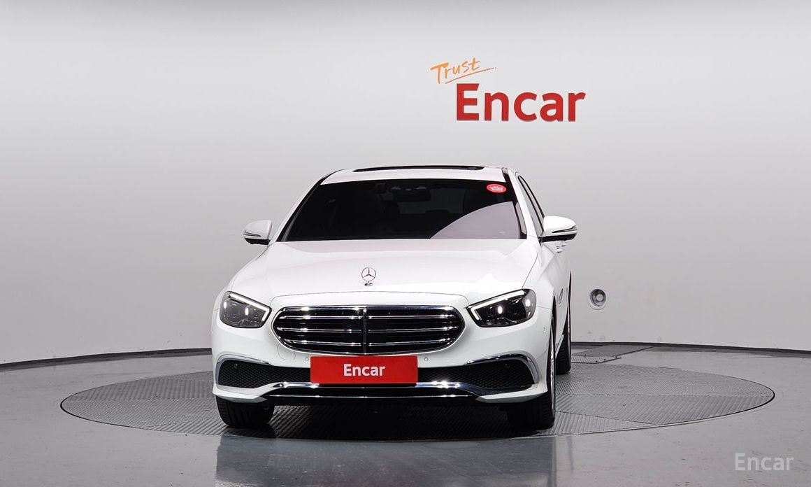  Mercedes-Benz E-Class