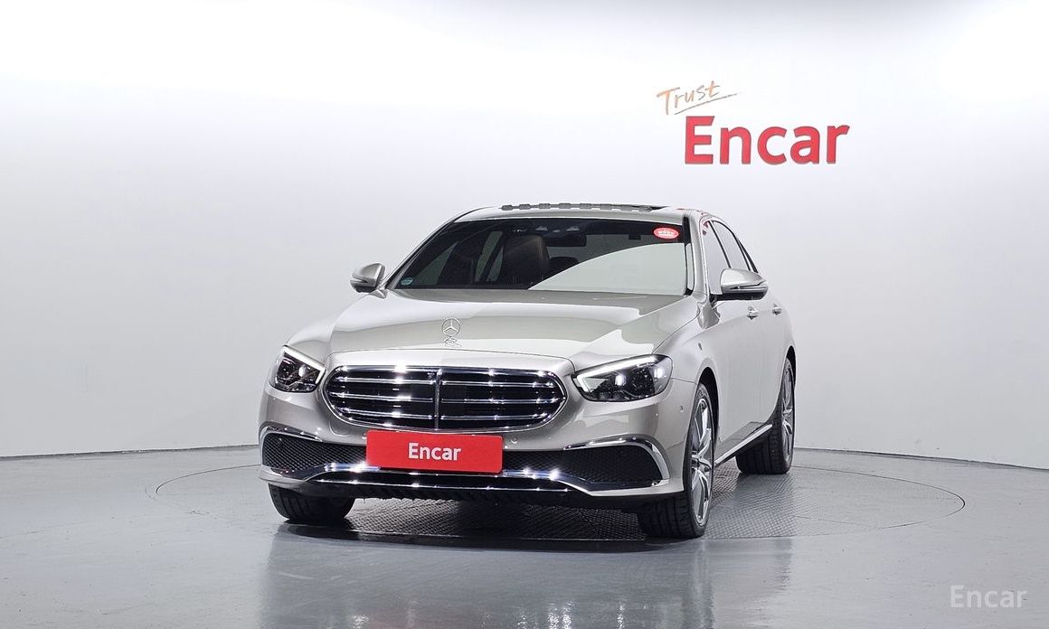  Mercedes-Benz E-Class