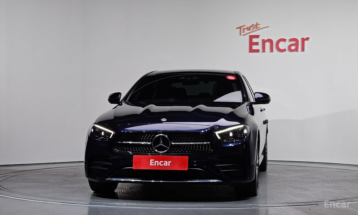  Mercedes-Benz E-Class