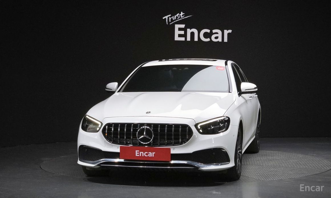  Mercedes-Benz E-Class