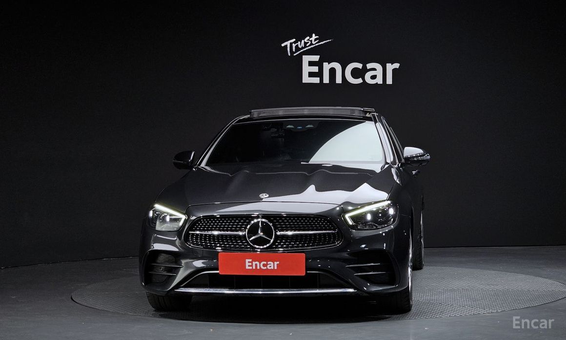  Mercedes-Benz E-Class