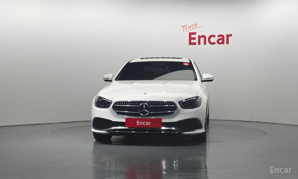  Mercedes-Benz E-Class