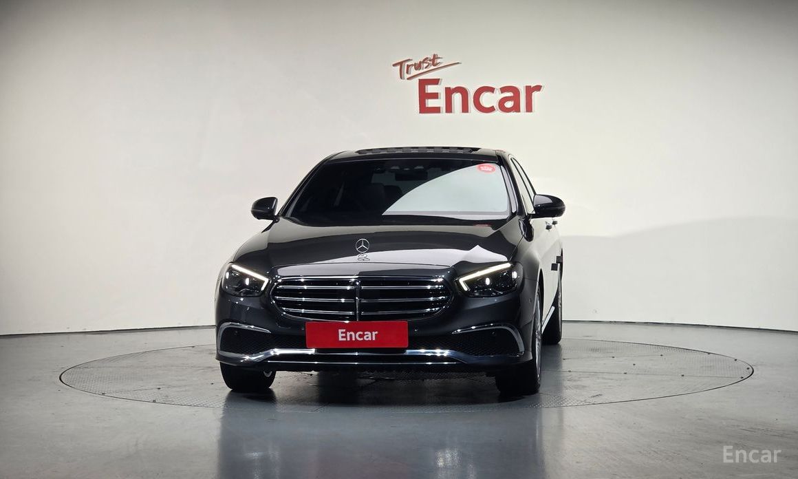  Mercedes-Benz E-Class