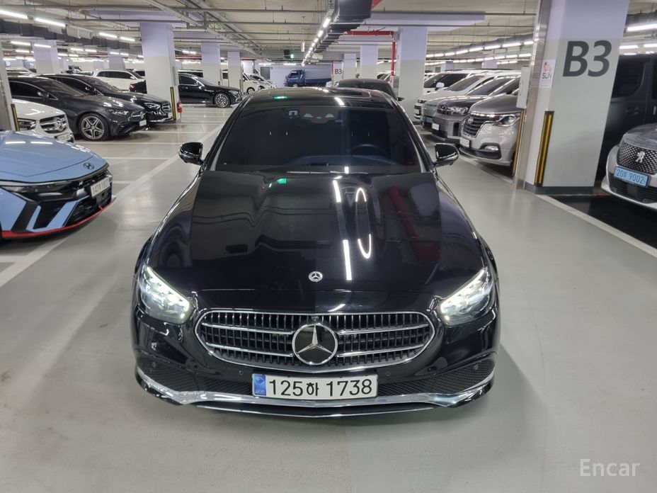  Mercedes-Benz E-Class