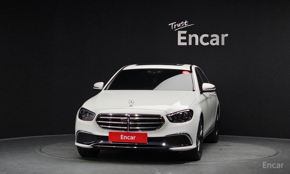  Mercedes-Benz E-Class