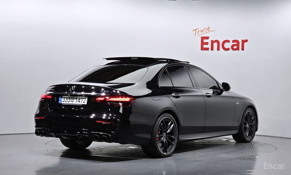  Mercedes-Benz E-Class