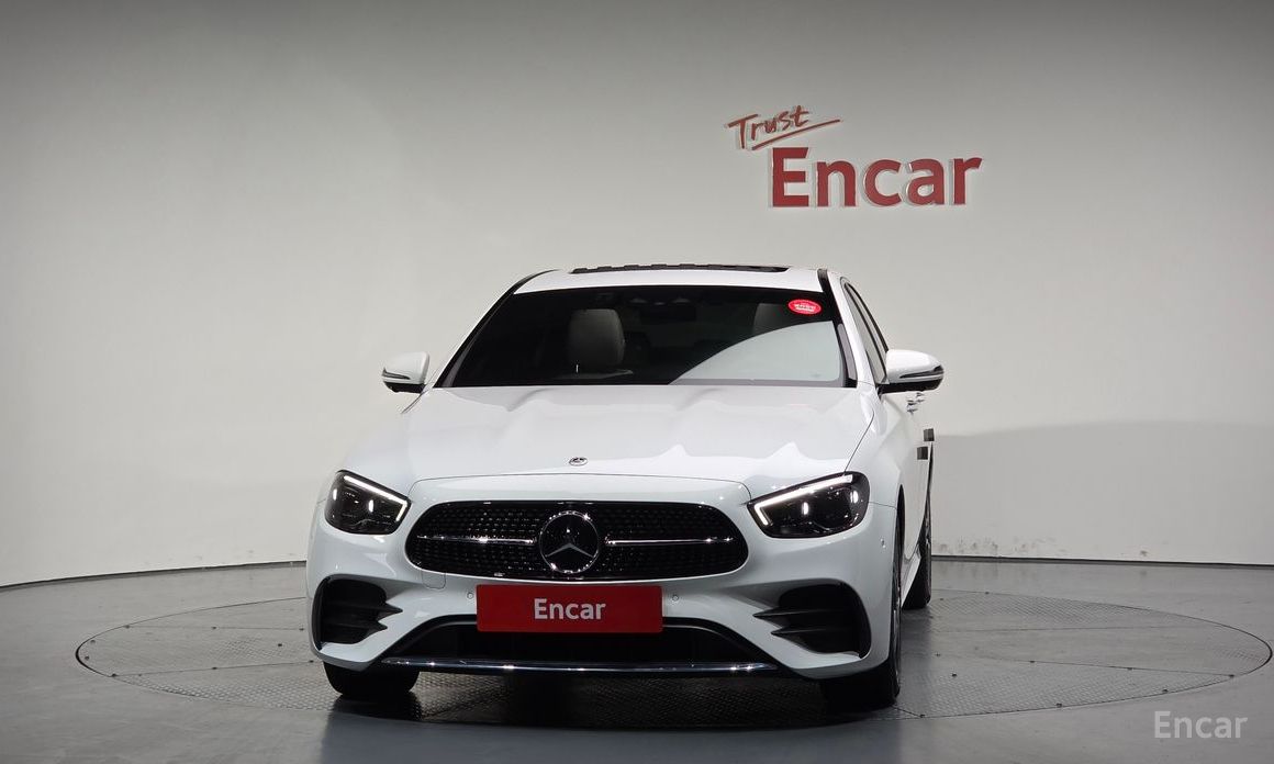  Mercedes-Benz E-Class