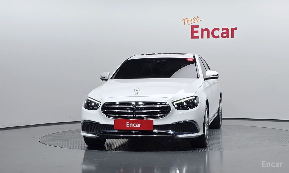  Mercedes-Benz E-Class