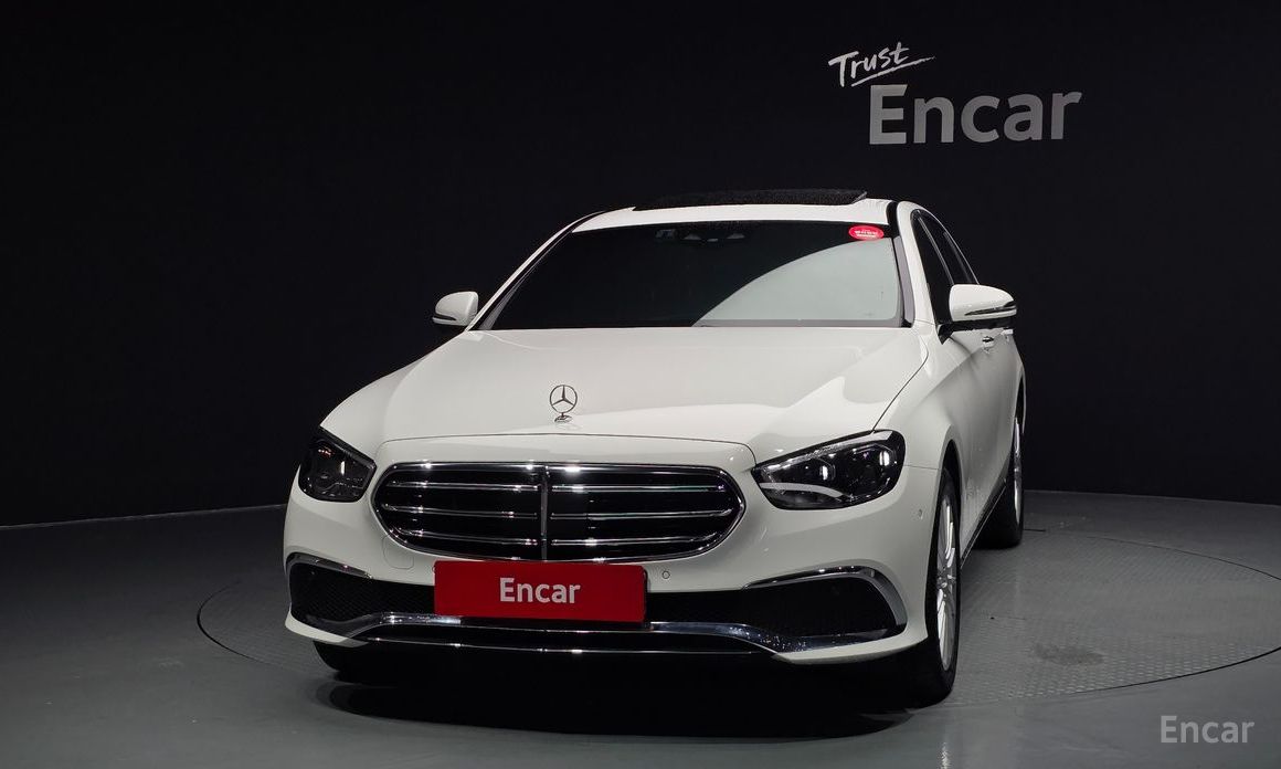  Mercedes-Benz E-Class