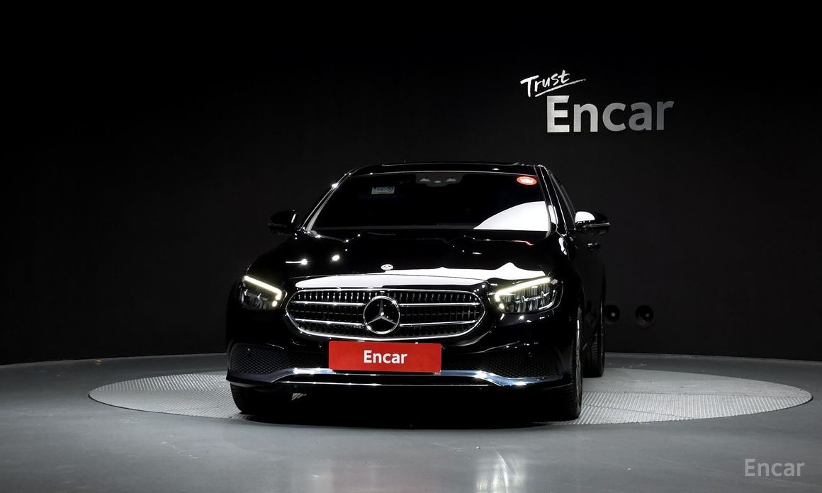  Mercedes-Benz E-Class