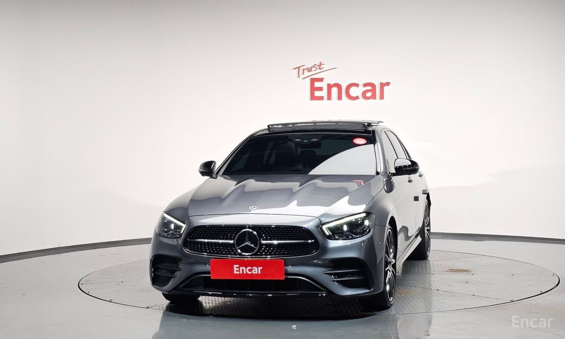  Mercedes-Benz E-Class